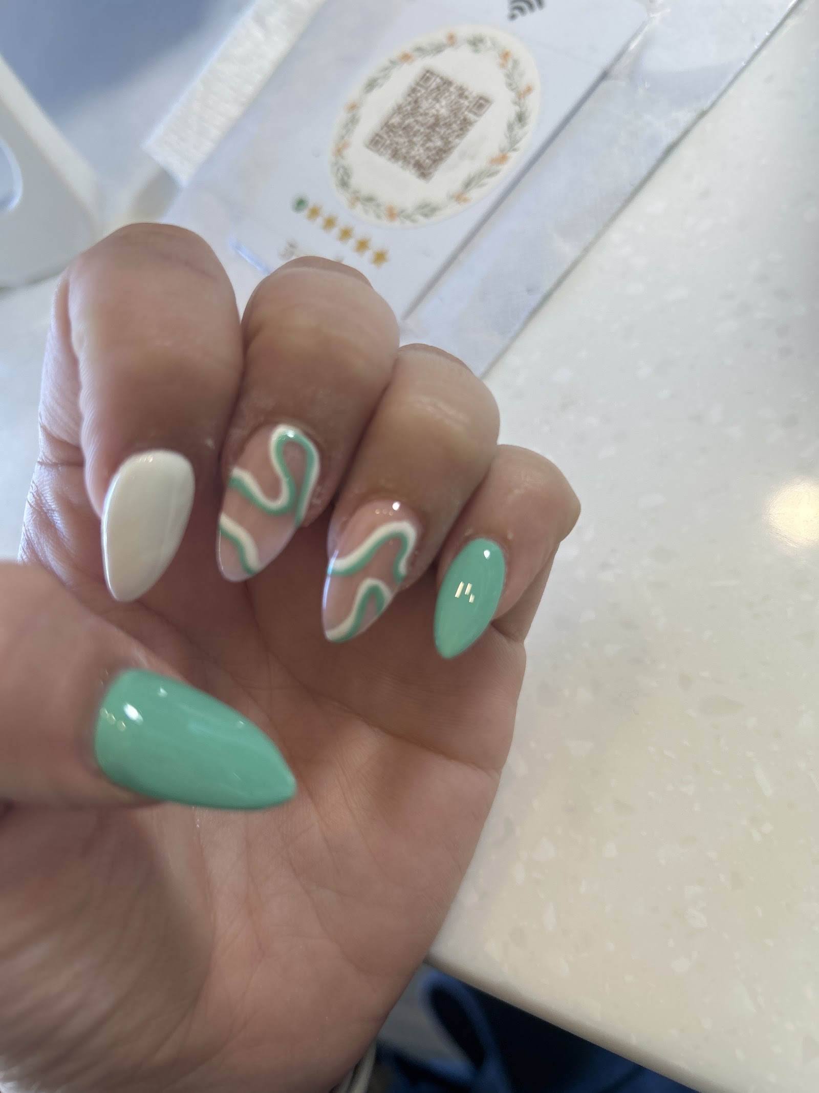NAIL LOUNGE nail photo 7